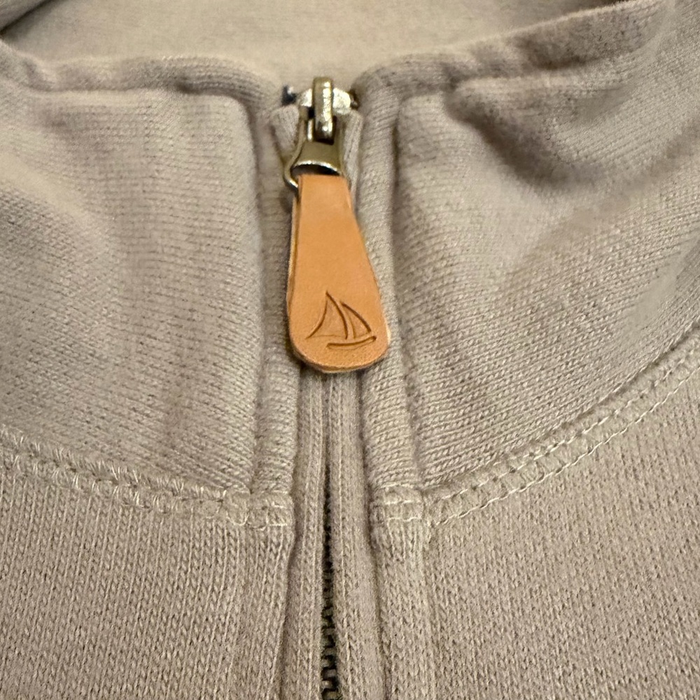 Crown & Anchor Bermuda XL Taupey Grey Knit